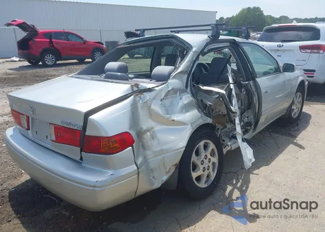 2001 Toyota Camry Le from USA, damaged, VIN JT2BG22K610561991
